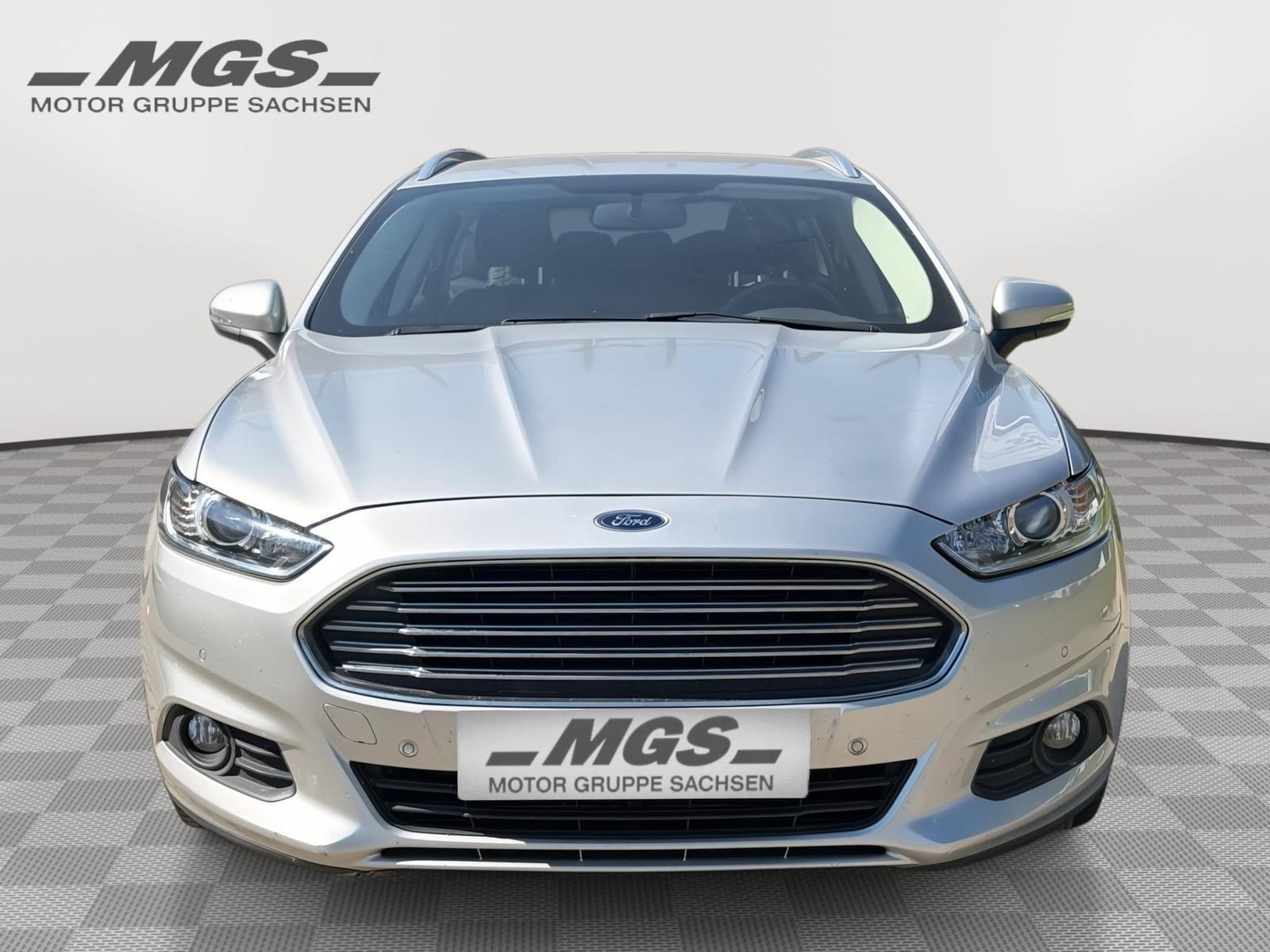 Ford Mondeo 2015 — interior