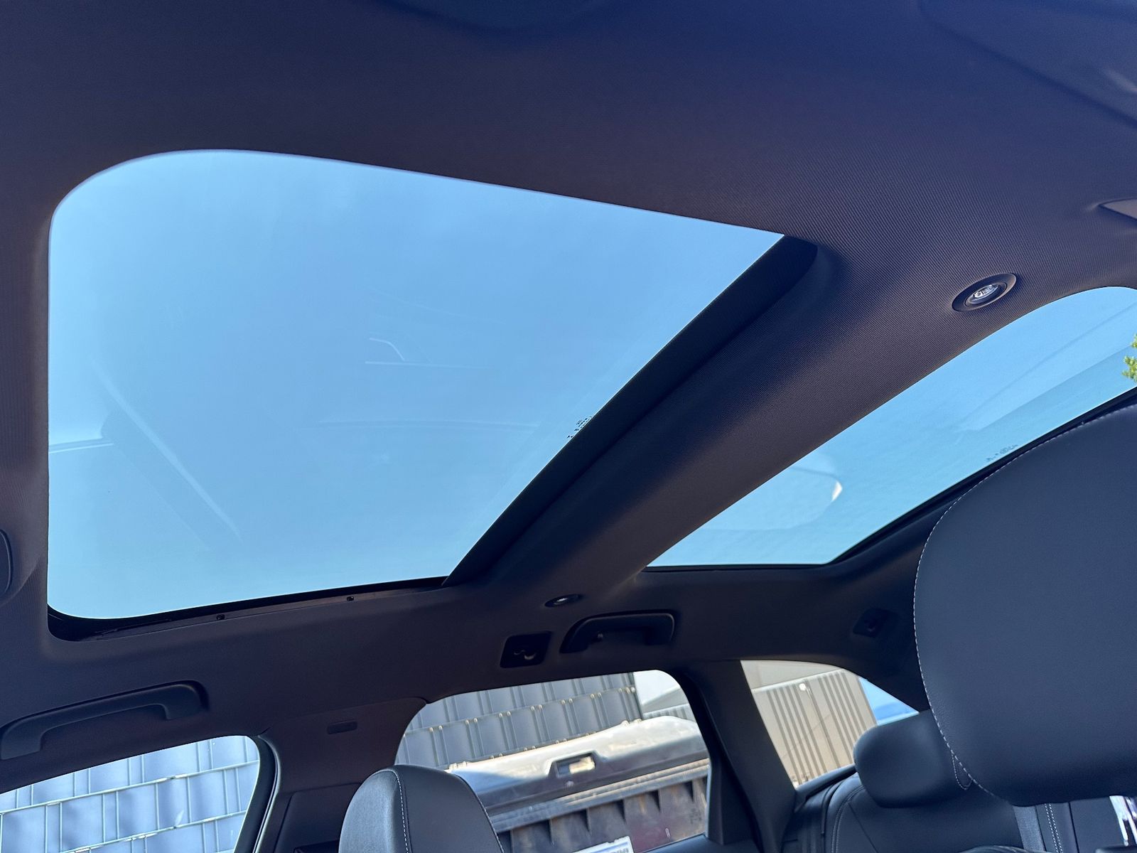 Fahrzeugabbildung Audi A6 Avant 3.0 TDI Qu S-Line NAV+LED+PANO+KAM+ACC