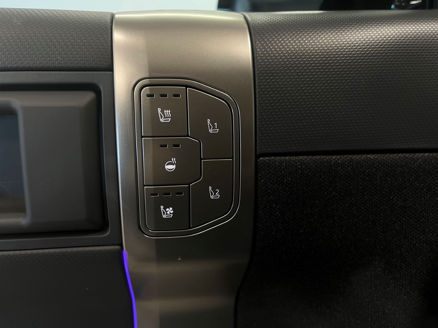 Fahrzeugabbildung Kia EV3 GT Line, Harman Kardon, Sitzlüftung, LED, Me