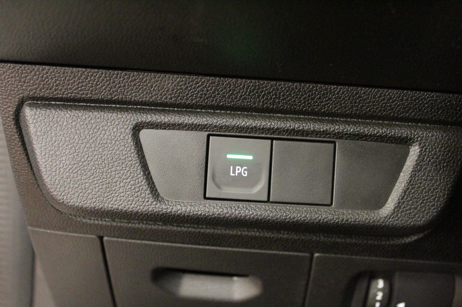 Fahrzeugabbildung Dacia Sandero Stepway TCe 100 ECO-G Comfort *Media-Dis