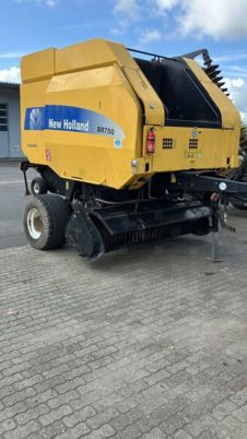 New Holland BR 750 A