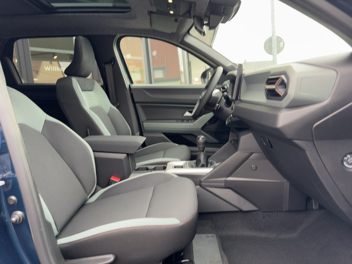Fahrzeugabbildung Dacia Bigster Extreme TCe 140 City *  Winter+ Paket