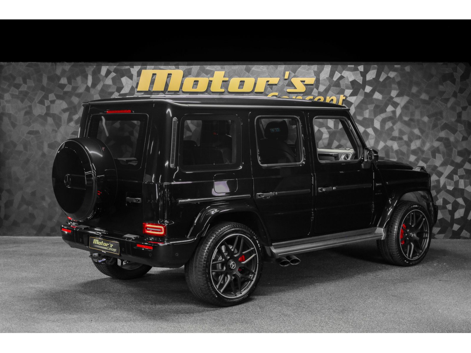 Mercedes-Benz G 63 AMG V8 Bi-Turbo - Obsidian Black Metallic imagem 2