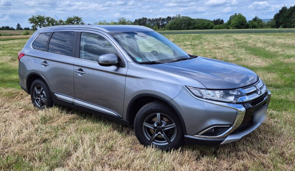Image of Mitsubishi Outlander