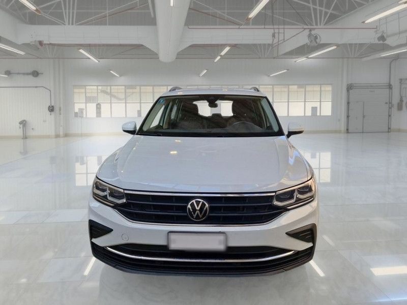Volkswagen VOLKSWAGEN TIGUAN 2.0 TDI SCR 110 KW LIFE DSG SU imagem 2
