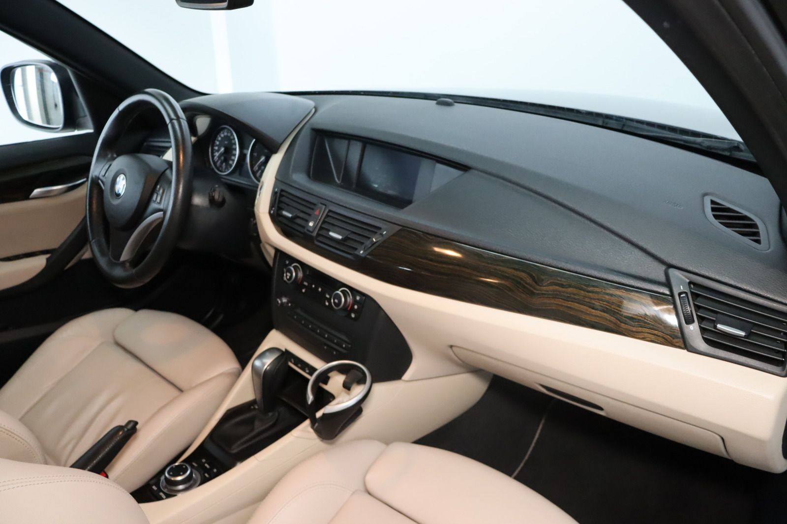 Fahrzeugabbildung BMW X1 xDrive20d * Navi * Xenon * Memory * Leder