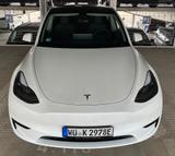 Tesla Model Y Standard Range RWD Top gepflegt