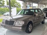 Mercedes-Benz E 200 W124/AUTO/Gepflegt/PANO/