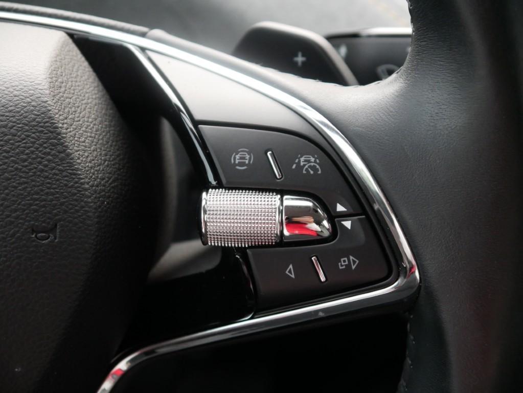 Skoda Enyaq 60 Loft LED Navi ACC Kamera Sitzheizung