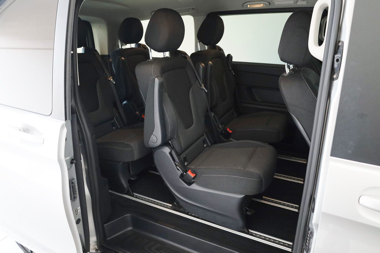 Fahrzeugabbildung Mercedes-Benz V 250d EDITION lang Sport/Park Paket,Navi,SH,AHK