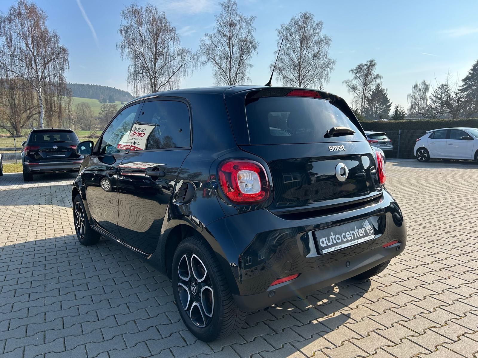 Fahrzeugabbildung Smart ForFour°Sitzheizung°PDC°Klimaauto.°2.Hand°