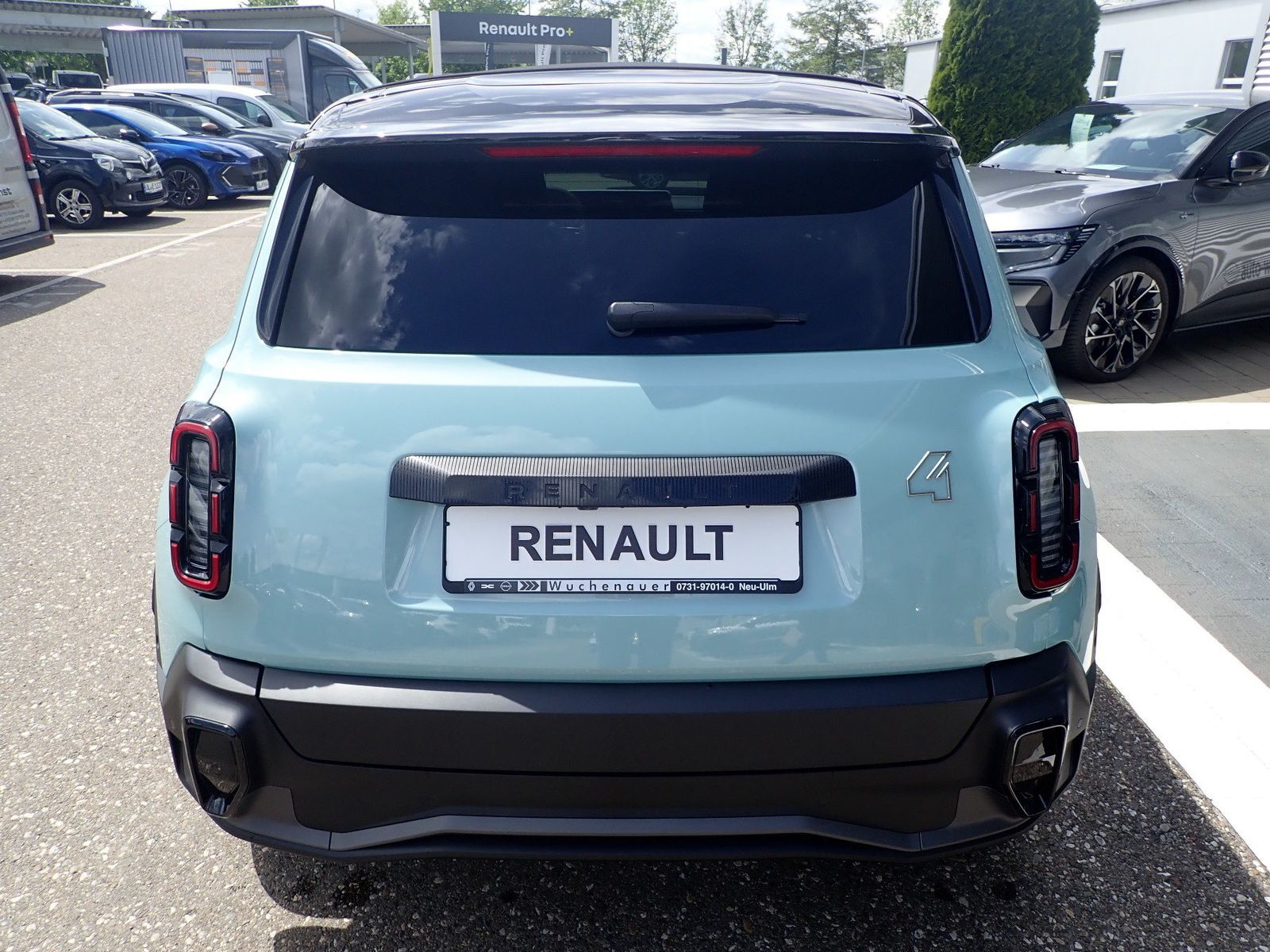 Fahrzeugabbildung Renault R 4 E-Tech elektrisch Techno "plein sud" 150 Com