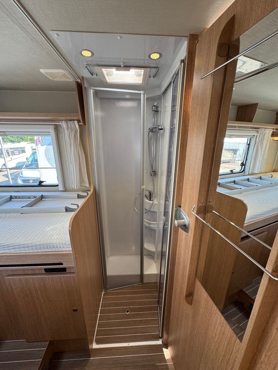 Fahrzeugabbildung Sunlight T 68 FIAT DUCATO NAVI KAMERA SAT TV EB & HUBBETT
