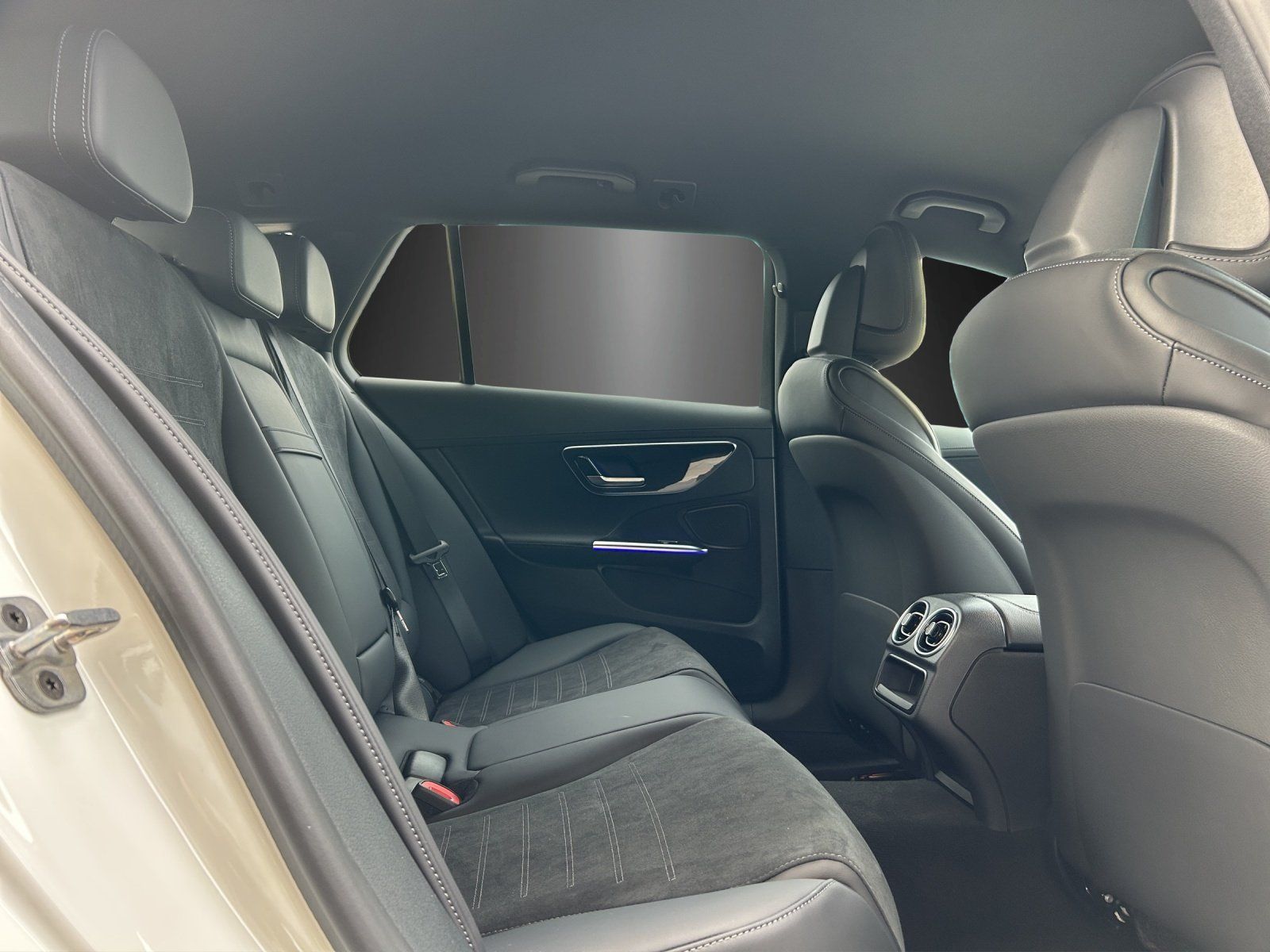 Fahrzeugabbildung Mercedes-Benz C 200 T AMG Memory AHK Kamera DIGITAL LIGHT