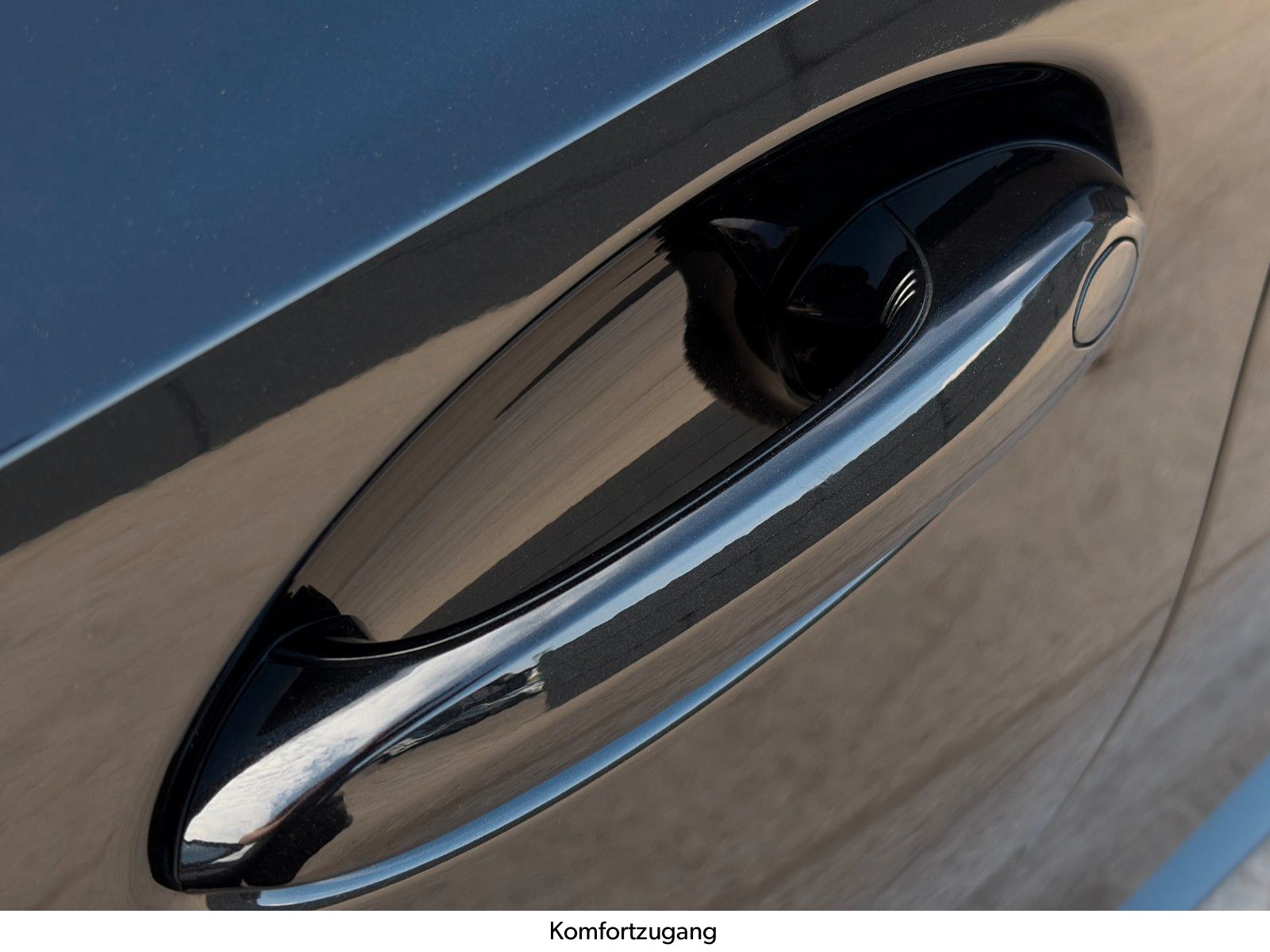 Fahrzeugabbildung BMW M3 Touring xDr Comp H&K LHZ HuD LHZ SBL Compound