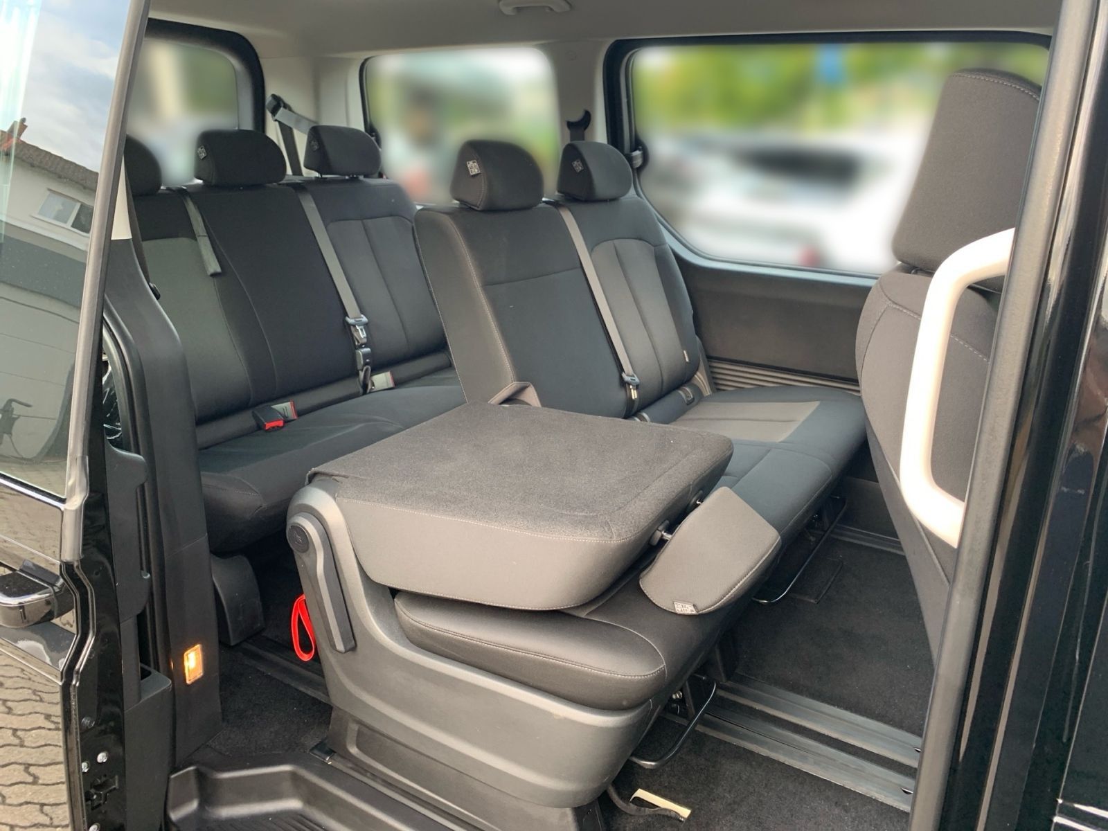 Fahrzeugabbildung Hyundai STARIA 1.6 T-GDI Hybrid Trend 9-Sitzer Navi Allw
