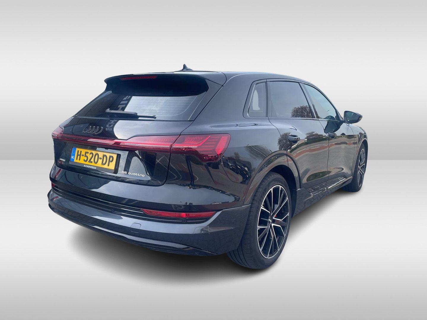 Audi e-tron e-tron 55 quattro advanced 95 kWh / Camer