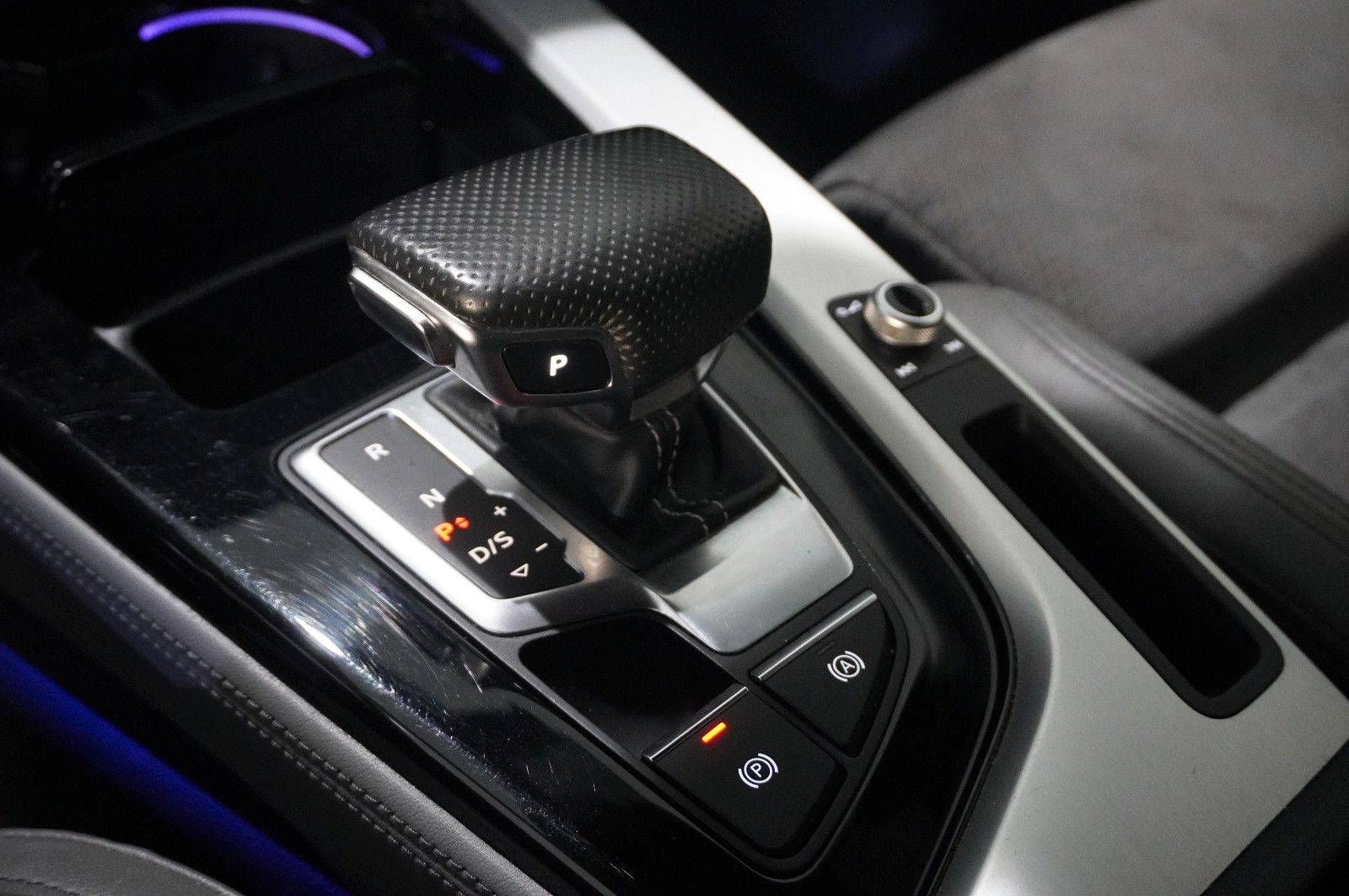 Fahrzeugabbildung Audi A5 Sportback 45 TFSI QUATTRO S-LINE NAVI/MATRIX