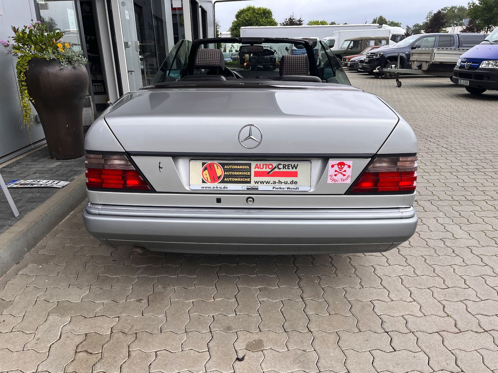 Fahrzeugabbildung Mercedes-Benz E 230