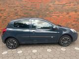 Renault Clio III YAHOO! Euro5 - Renault Clio: Yahoo