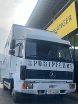 Mercedes-Benz 814 Pferdetransporter LKW 7,5t. - Offers matching your search criteria