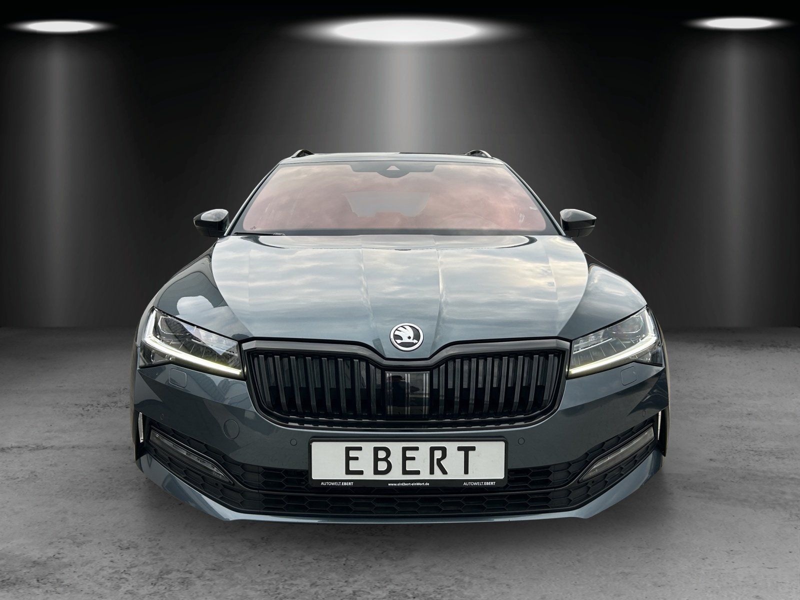 Fahrzeugabbildung SKODA Superb Combi 2.0 TDI Sportline/PANO/ACC/VIRTUAL/
