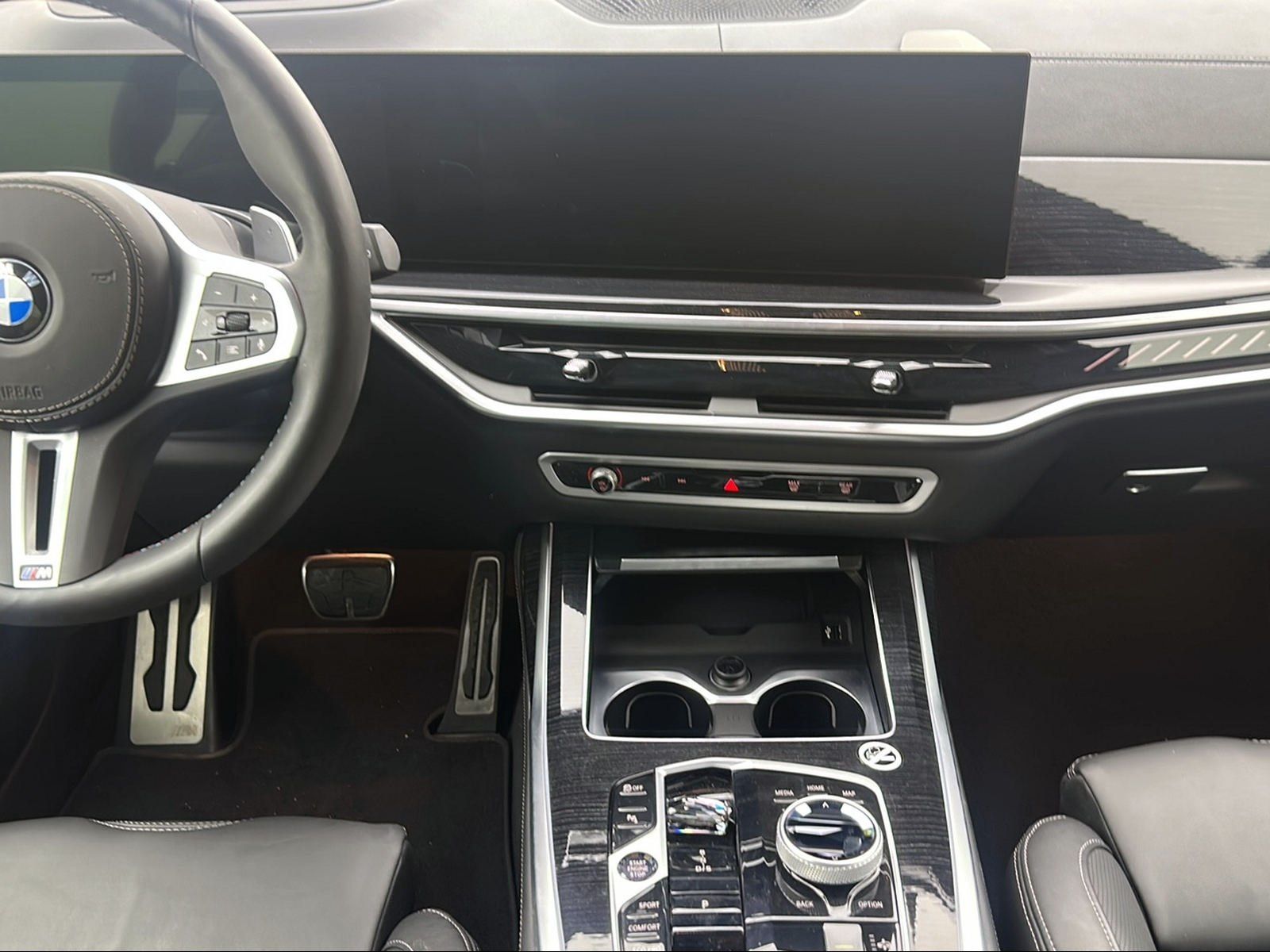 BMW X7 M60 - Bild 16