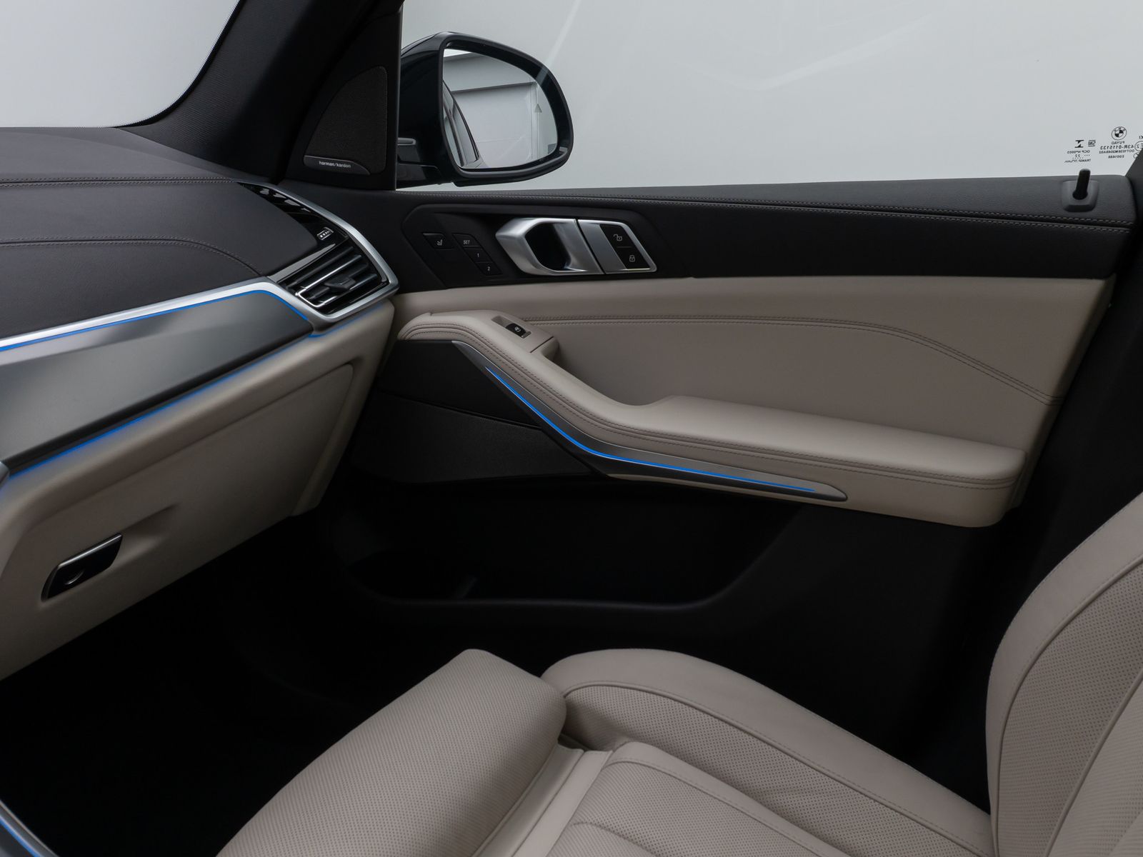 Fahrzeugabbildung BMW X5 xD45e M Sport 360°Panorama Laser HUD DAB H/K