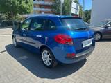 Renault Clio 1.6 16V AUTOMATIK - Renault Clio mit Schiebedach