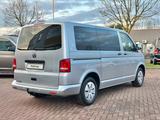 Volkswagen T5 Multivan DSG/SOFT-CLOSE/AHK/TEMPOMAT - silberne Volkswagen T5 Multivan