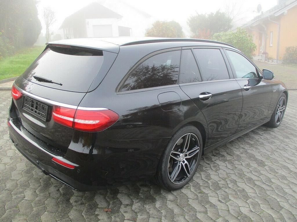 Mercedes-Benz E 43 AMG