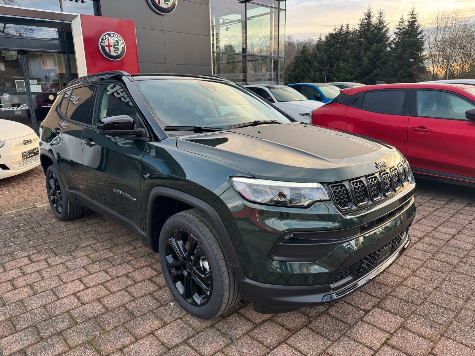 Fahrzeugabbildung Jeep Compass North Star GLASDACH 360° SITZHZG KAMERA