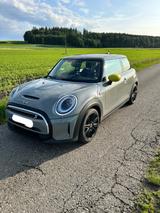 MINI Cooper SE Classic Trim Vollausstattung - MINI Cooper SE: Privatanbieter