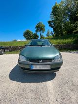 Opel Corsa B - Opel Corsa aus 2000: B