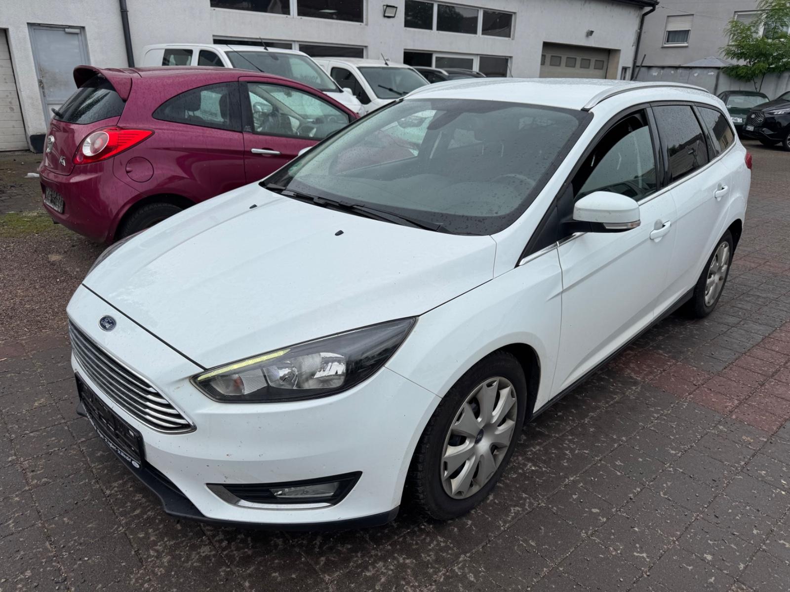 Ford Focus Titanium "116586KM-Lückenlos Scheckheft"