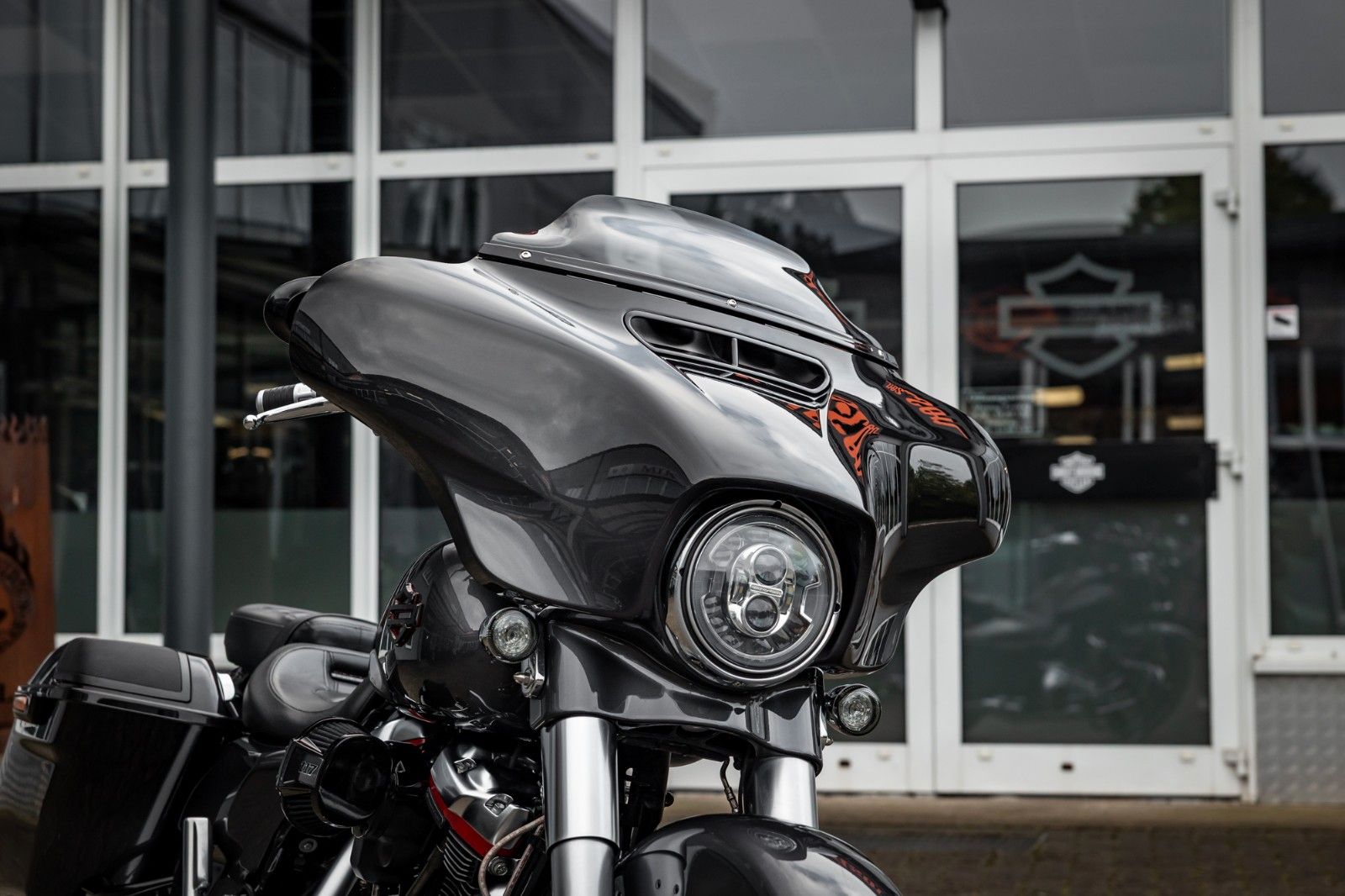 Fahrzeugabbildung Harley-Davidson FLHXSE CVO Street Glide 117 Cui - JEKILL & HYDE
