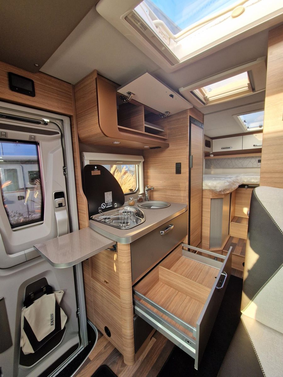 Fahrzeugabbildung Weinsberg CaraCompact MB EDITION PEPPER 640 MEG