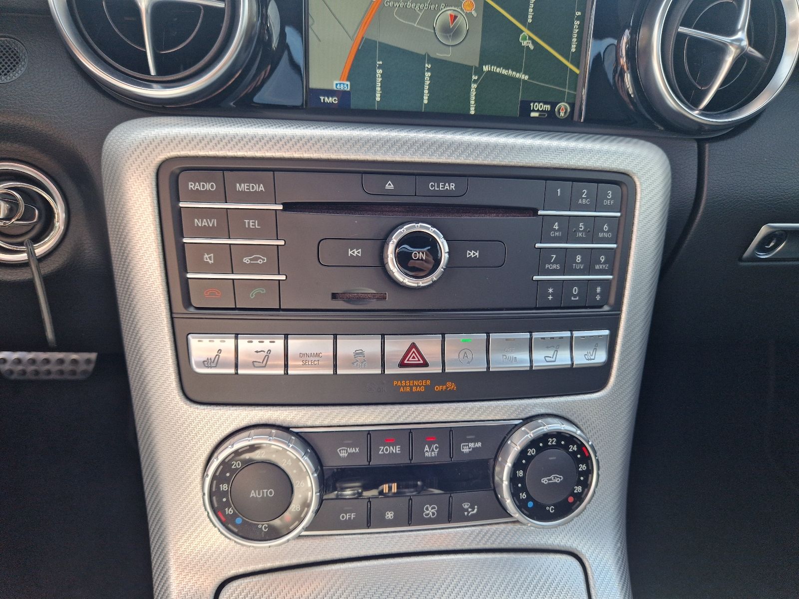 Fahrzeugabbildung Mercedes-Benz SLC 300   LED NAVI ALU MEMORY