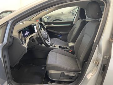 Volkswagen Golf - 8