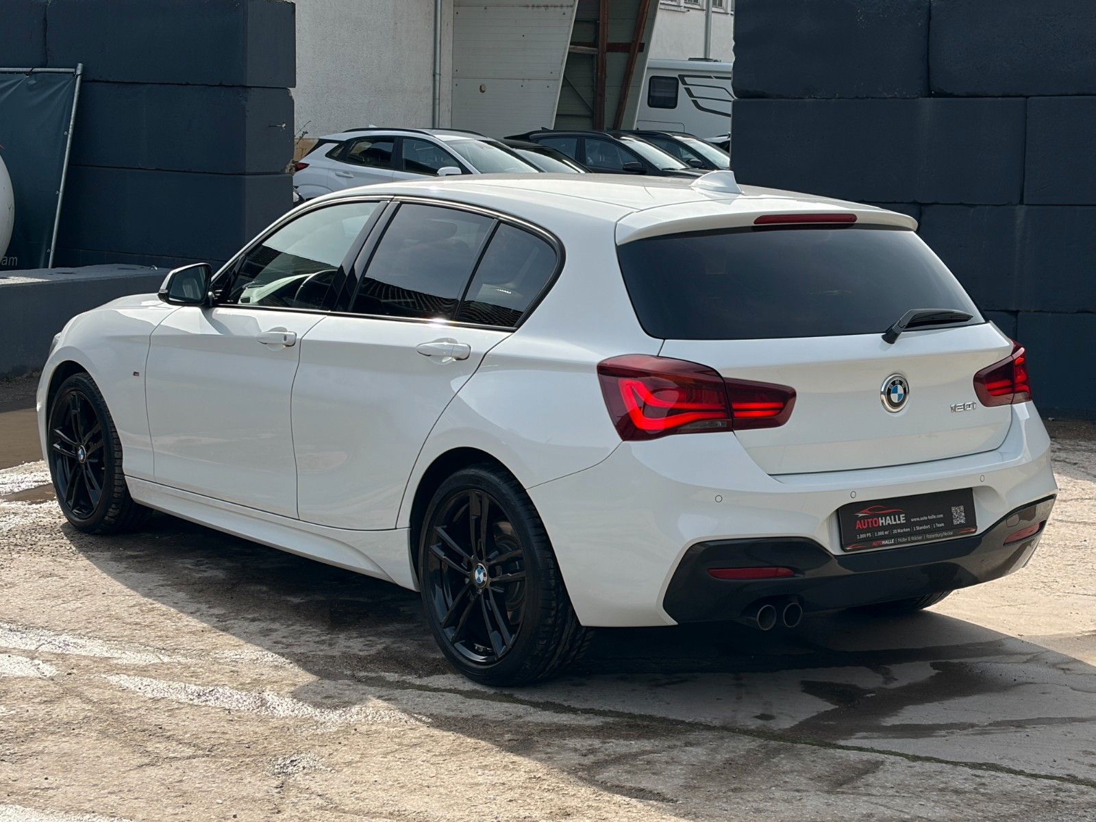 Fahrzeugabbildung BMW 120i M Sport Shadow Aut. SHZ PDC LED Navi TEMP