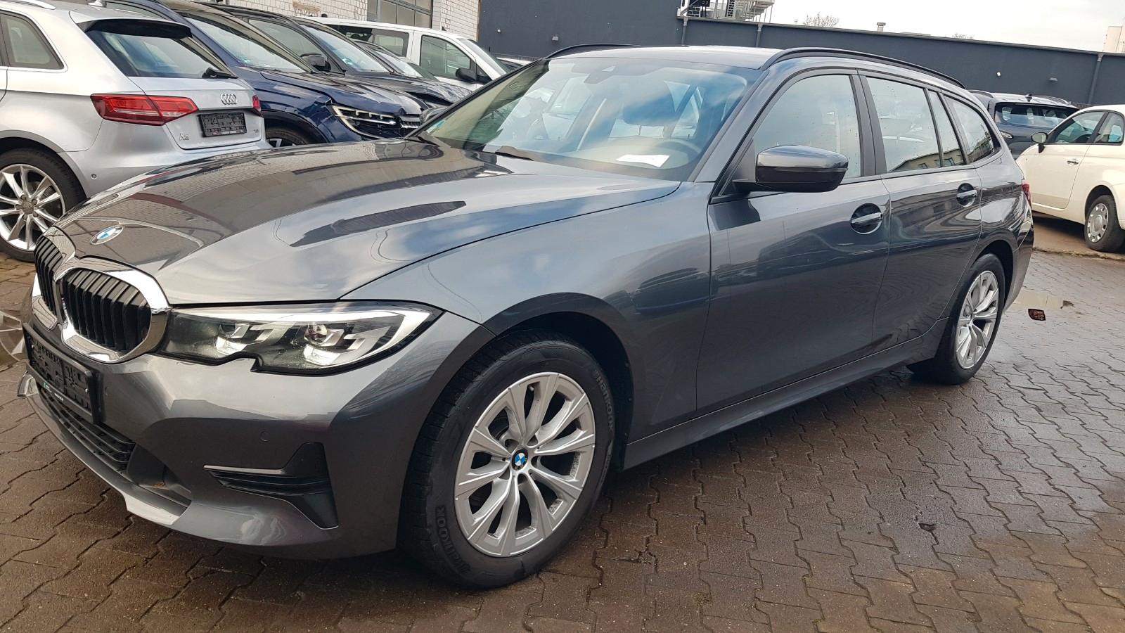 BMW 320  Touring Advantage Aut. Navi LED
