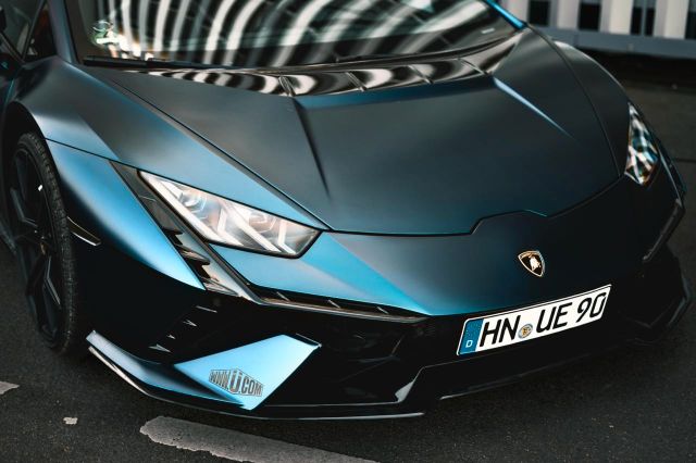 LAMBORGHINI Huracan