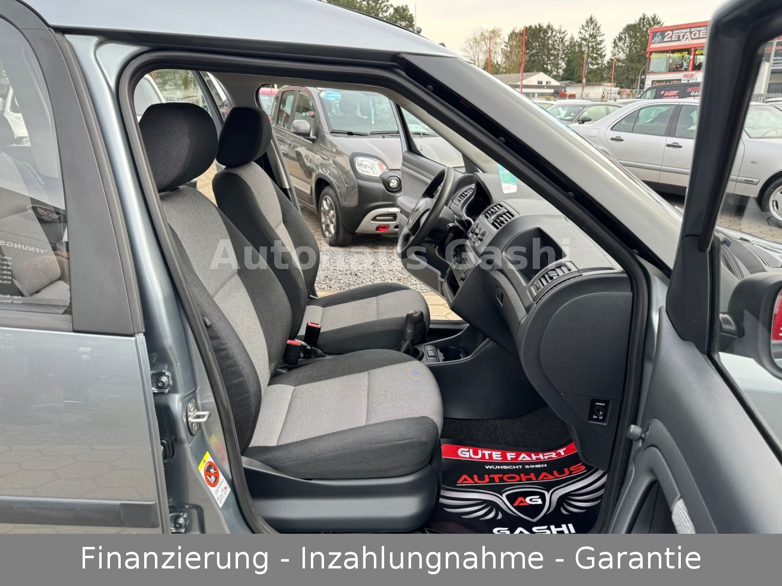 Fahrzeugabbildung SKODA Roomster Plus Edition*1.HD*Scheckheft*Klima*AHK