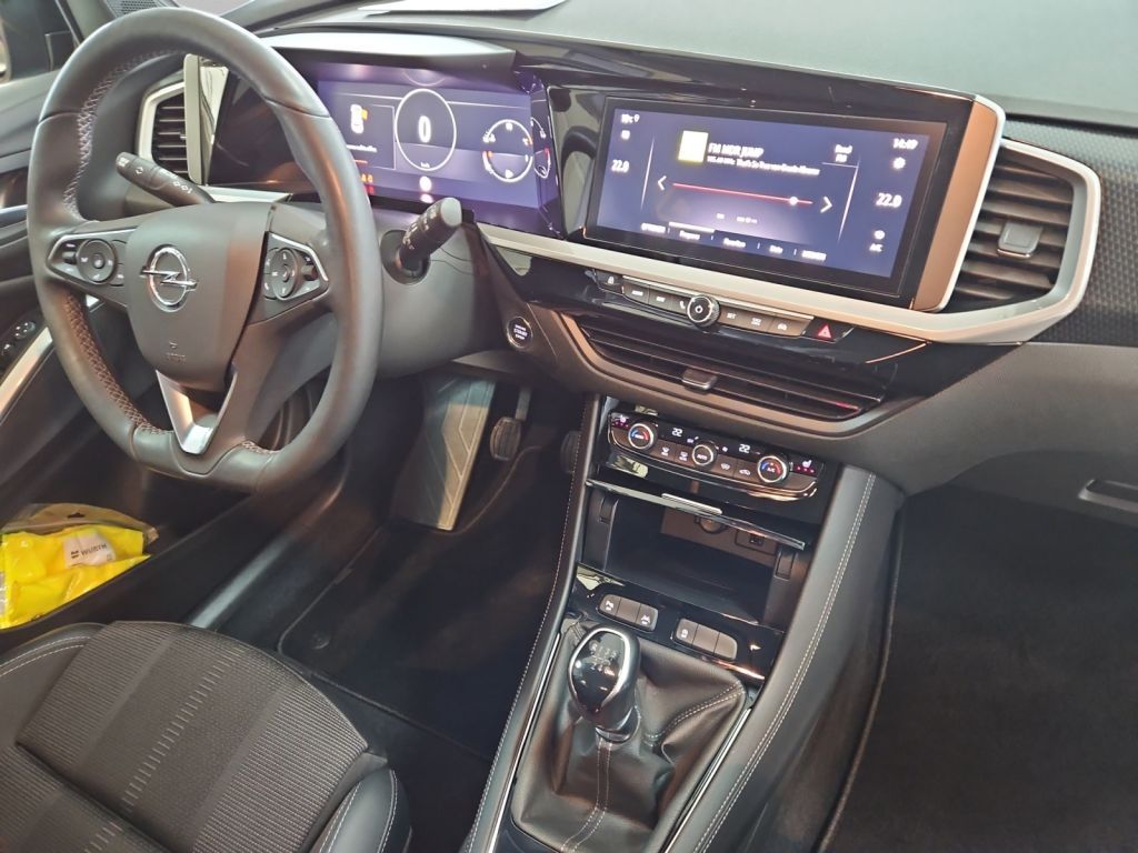 Fahrzeugabbildung Opel Grandland 1.2 DI Elegance,Navi,LED,Lenkradheizun