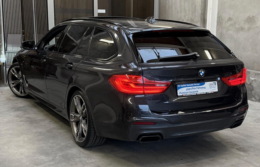 BMW M550
