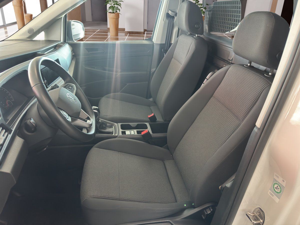 Fahrzeugabbildung Volkswagen Caddy Cargo Maxi 4Motion 2.0 TDI Klima GRA AHK