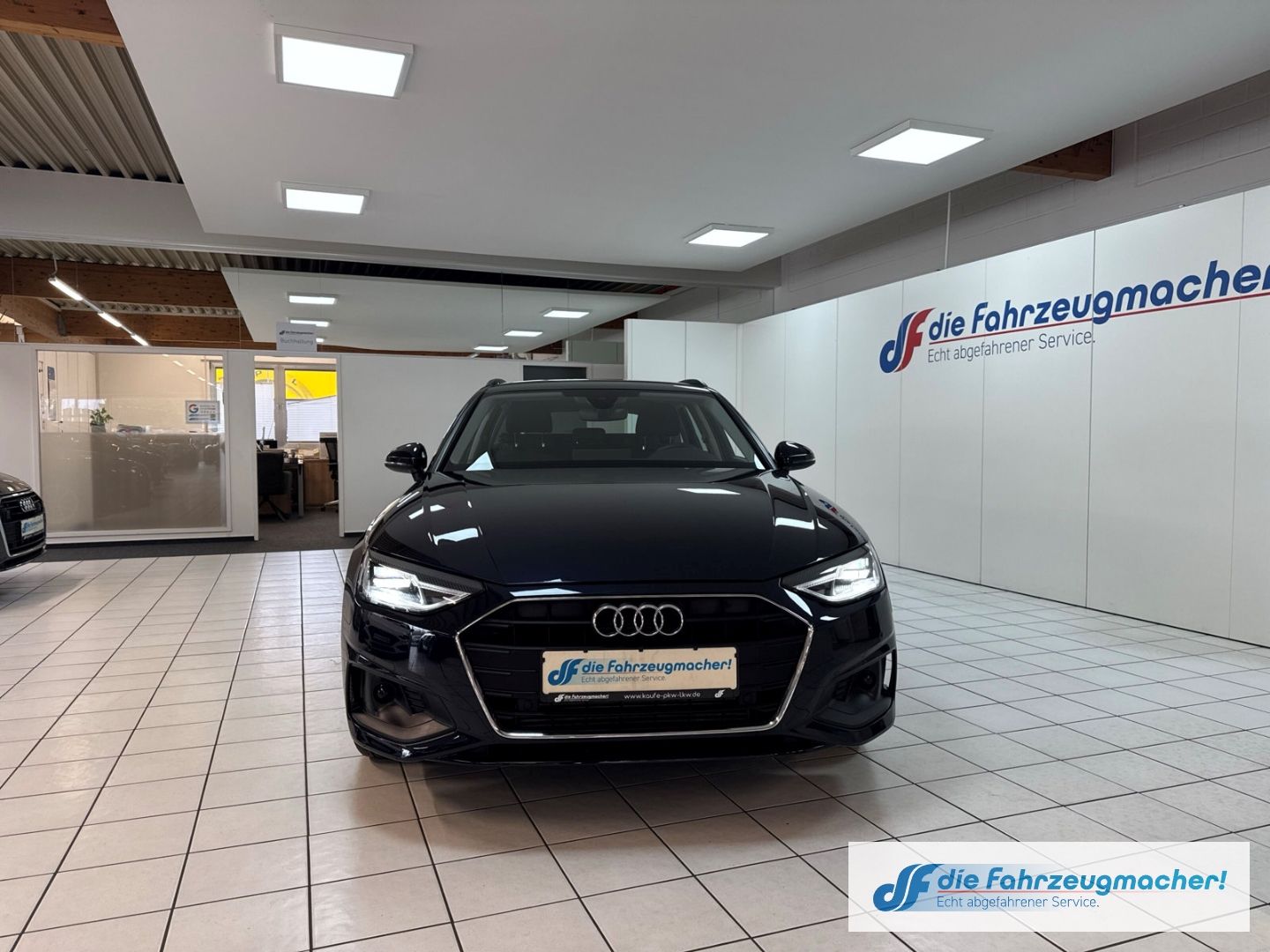 Fahrzeugabbildung Audi A4 Avant 40 TFSI AHK-klappbar Navi LED El. Heckk