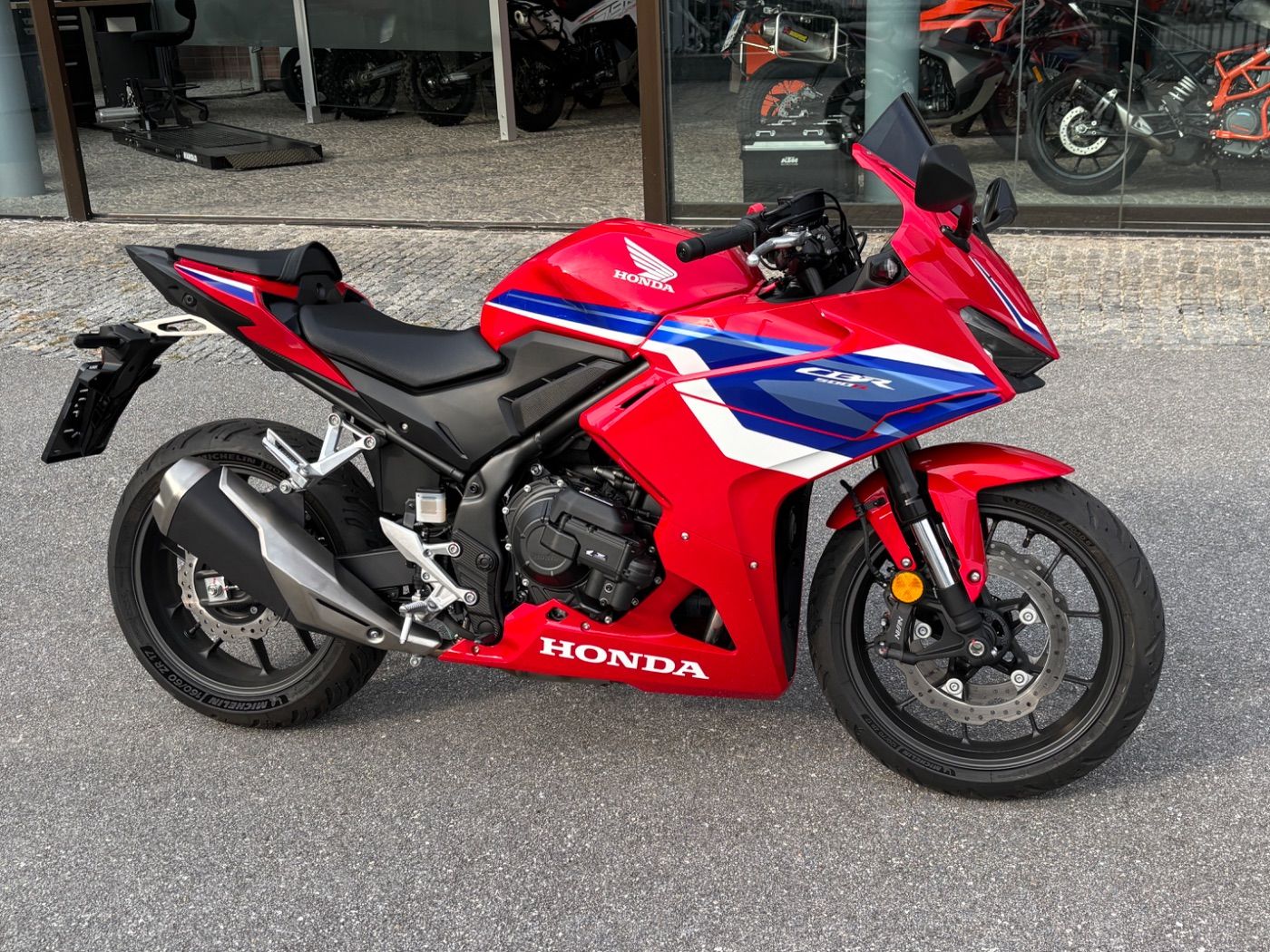 Fahrzeugabbildung Honda CBR 500 R E-Clutch 2026