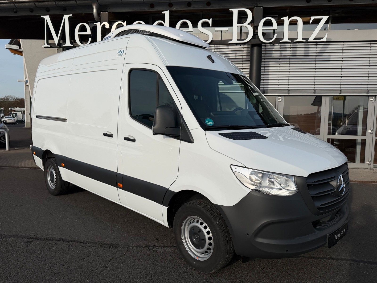 Fahrzeugabbildung Mercedes-Benz Sprinter 317 CDI Frischdienst Fahr-/Standkühlung