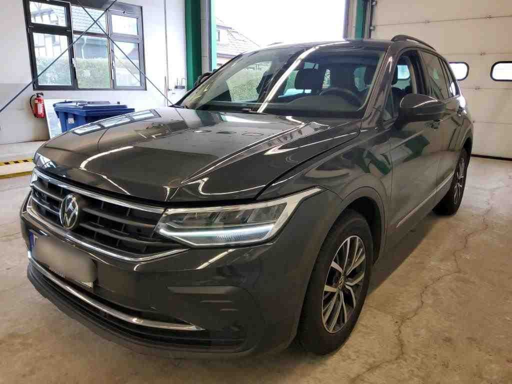 Fahrzeugabbildung Volkswagen Tiguan Life TSI DSG *AHK*Navi*LED*PDC*ACC*Shzg*